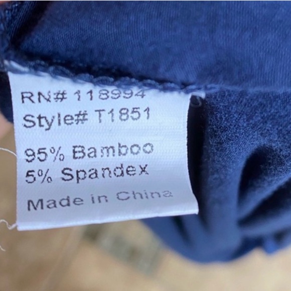 Tobi Large Navy Long Sleeve Bamboo Layering Top. Very soft. - Picture 6 of 6